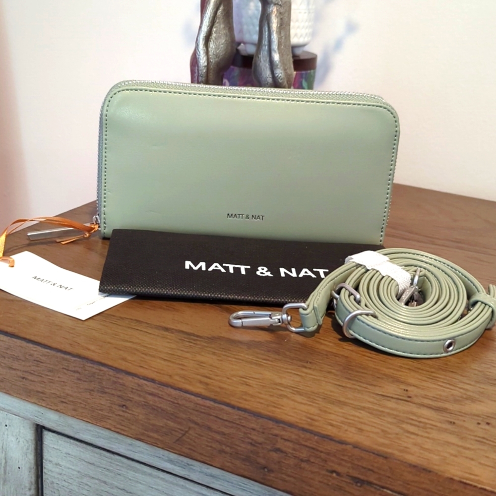 Matt & Nat Inver Pine Vegan Crossbody Wallet NWT